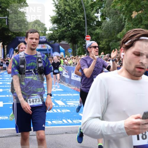 29.06.2025 - hella hamburg halbmarathon Zöllner http://msf.ph/oto/8249974 29.06.2025 10:57:56 Ziel 2025, 2034, 2806, 2883, 3093, 3575, 7138, 7159, 7189, 7269, 9820, 10599, 10703, 11394, 12523, 13376, 14881, 15349, 16517, 17543, 18492 meine-sportfotos.de