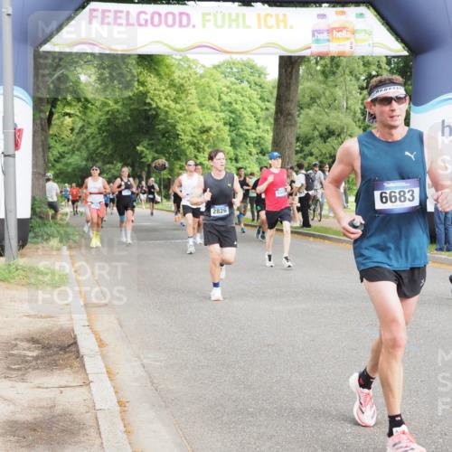 29.06.2025 - hella hamburg halbmarathon MichiJ http://msf.ph/oto/8250001 29.06.2025 10:28:47 Zwischen KM18-KM19 1358, 2714, 2750, 4888, 4889, 5752, 6149, 6683, 7495, 8346, 8574, 11284, 15015, 17245, 18614 meine-sportfotos.de