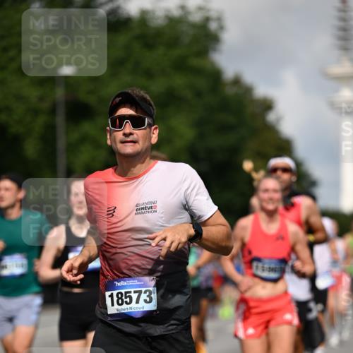 29.06.2025 - hella hamburg halbmarathon Dr. Thomas Lammeyer http://msf.ph/oto/8250005 29.06.2025 09:51:37 Kennedybrücke 1164, 1385, 1644, 1743, 2714, 2767, 3959, 4860, 5091, 5315, 6684, 6990, 7884, 8362, 9178, 9944, 10404, 10793, 10900, 11202, 11227 meine-sportfotos.de