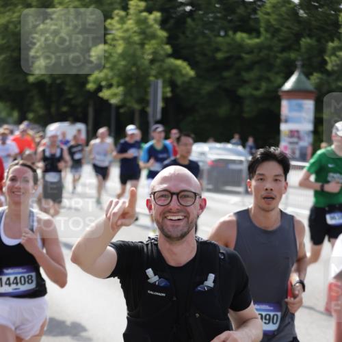 29.06.2025 - hella hamburg halbmarathon Jannik Wohlers http://msf.ph/oto/8250092 29.06.2025 09:56:14 Lombardsbrücke 1460, 1496, 1628, 1833, 1877, 2013, 2058, 2082, 2208, 2378, 2771, 2953, 2996, 3256, 3296, 3310, 3652, 4065, 4377, 4404, 4635, 4711, 4833, 5169, 5839, 5978, 6286, 6561, 6562, 7383, 7475, 8261, 8361, 8587, 8618, 8863, 8921, 9597, 9638, 9695, 9752, 9793, 9820, 10371, 10508, 10891, 11018, 11231, 11455, 11459, 11809, 11961, 12490, 12545, 12584, 12651, 12858, 13211, 13394, 13688, 14198, 14286, 14408, 14526, 14990, 14994, 15149, 15427, 15818, 16375 meine-sportfotos.de