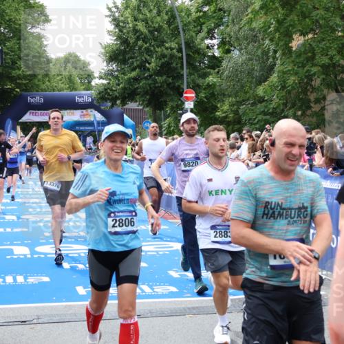 29.06.2025 - hella hamburg halbmarathon Zöllner http://msf.ph/oto/8250170 29.06.2025 10:57:59 Ziel 1200, 2025, 2806, 2883, 3093, 3575, 4579, 6531, 7138, 7159, 7189, 8089, 9820, 11394, 12378, 13376, 13465, 14881, 15349, 15527, 17543, 18492, 18762 meine-sportfotos.de