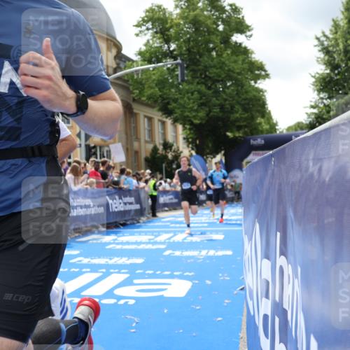 29.06.2025 - hella hamburg halbmarathon Strokosch-Dieckow http://msf.ph/oto/8250240 29.06.2025 10:40:06 Ziel 2826, 3547, 4381, 5007, 5050, 5409, 5410, 5508, 5916, 6080, 7495, 8465, 8933, 10968, 11731, 12091, 12704, 13514, 13667, 15424, 17973, 18979 meine-sportfotos.de