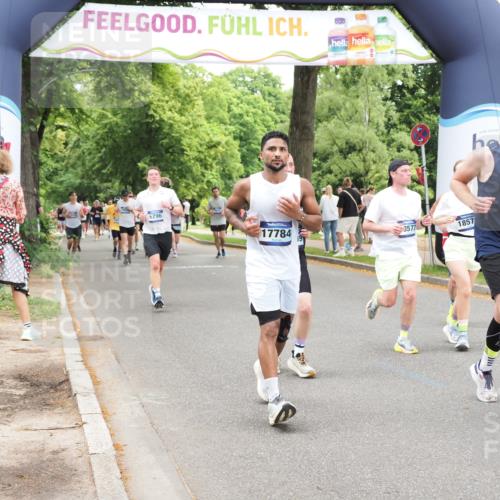29.06.2025 - hella hamburg halbmarathon MichiJ http://msf.ph/oto/8250386 29.06.2025 10:51:50 Zwischen KM18-KM19 2936, 6714, 11324, 11429, 13221, 13533, 15797, 15963, 16067, 16989, 17784, 18575, 18577 meine-sportfotos.de