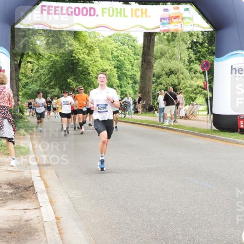 29.06.2025 - hella hamburg halbmarathon MichiJ http://msf.ph/oto/8250508 29.06.2025 10:51:52 Zwischen KM18-KM19 2936, 5742, 0000, 6714, 11324, 11429, 13221, 13533, 15963, 16067, 16233, 16989, 17784, 18575, 18577 meine-sportfotos.de