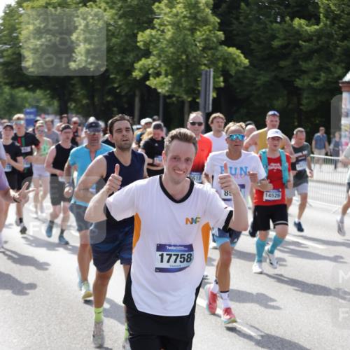 29.06.2025 - hella hamburg halbmarathon Jannik Wohlers http://msf.ph/oto/8250651 29.06.2025 09:56:18 Lombardsbrücke 1460, 1496, 1628, 1833, 1877, 2013, 2058, 2082, 2208, 2378, 2396, 2771, 2996, 3310, 3652, 4065, 4377, 4404, 4635, 4711, 4833, 5169, 5194, 5839, 6033, 6286, 6561, 6562, 7383, 7475, 8261, 8361, 8572, 8587, 8618, 8661, 8710, 8863, 8921, 9082, 9597, 9638, 9695, 9752, 9793, 9820, 9876, 9985, 10371, 10508, 11018, 11455, 11809, 11961, 12311, 12490, 12584, 12585, 12651, 12858, 13282, 13394, 13609, 13688, 13962, 14033, 14408, 14526, 14990, 14994, 15149, 15427, 15818 meine-sportfotos.de