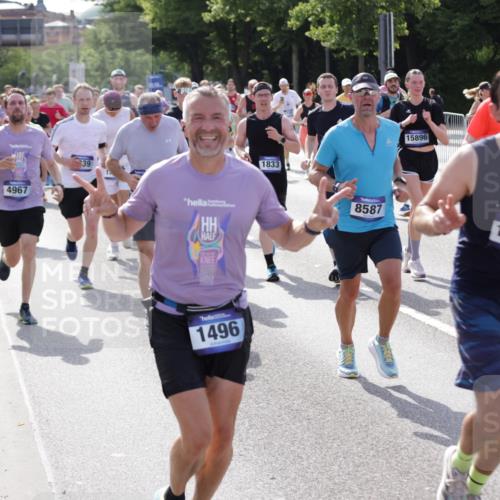 29.06.2025 - hella hamburg halbmarathon Jannik Wohlers http://msf.ph/oto/8250681 29.06.2025 09:56:19 Lombardsbrücke 1460, 1496, 1628, 1833, 1877, 2013, 2058, 2082, 2208, 2378, 2396, 2771, 2996, 3310, 3652, 4065, 4377, 4404, 4635, 4711, 5169, 5194, 5839, 6033, 6286, 6561, 6562, 7383, 7475, 8261, 8361, 8572, 8587, 8618, 8661, 8710, 8863, 8921, 9082, 9597, 9638, 9752, 9820, 9876, 9985, 10371, 10508, 11018, 11455, 11809, 11961, 12311, 12482, 12490, 12584, 12585, 12651, 12858, 13282, 13394, 13609, 13962, 14033, 14408, 14526, 14588, 14834, 14990, 14994, 15149, 15427, 15818 meine-sportfotos.de