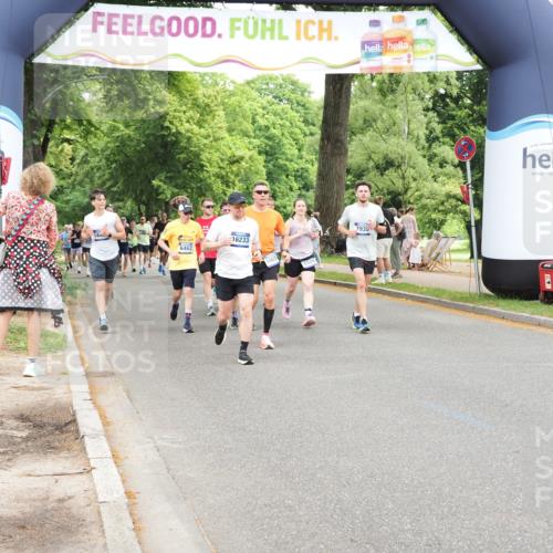 29.06.2025 - hella hamburg halbmarathon MichiJ http://msf.ph/oto/8250686 29.06.2025 10:51:54 Zwischen KM18-KM19 1526, 2936, 5742, 0000, 6462, 7935, 10074, 11324, 11429, 15963, 16233, 16989, 17784, 18575, 18577 meine-sportfotos.de