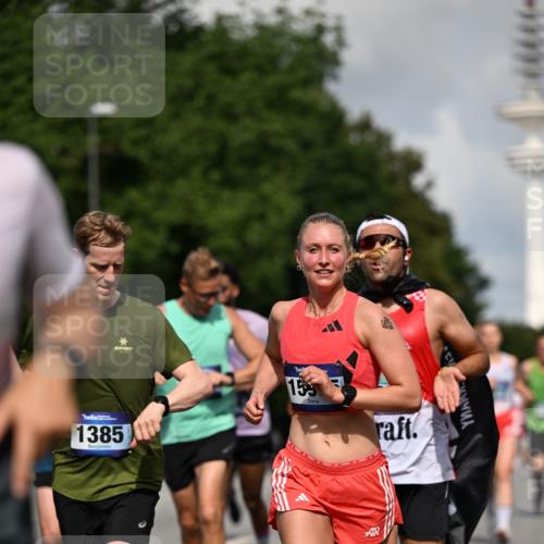 29.06.2025 - hella hamburg halbmarathon Dr. Thomas Lammeyer http://msf.ph/oto/8250819 29.06.2025 09:51:38 Kennedybrücke 1164, 1385, 1644, 1743, 2714, 2767, 3959, 4860, 5091, 5315, 6684, 6990, 7884, 8362, 9178, 9944, 10404, 10793, 10900, 11202, 11227 meine-sportfotos.de