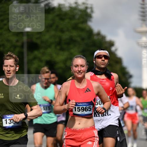 29.06.2025 - hella hamburg halbmarathon Dr. Thomas Lammeyer http://msf.ph/oto/8250896 29.06.2025 09:51:38 Kennedybrücke 1164, 1385, 1644, 1743, 2714, 2767, 3959, 4860, 5091, 5315, 6684, 6990, 7884, 8362, 9178, 9944, 10404, 10793, 10900, 11202, 11227 meine-sportfotos.de