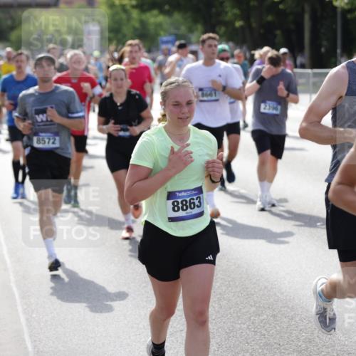 29.06.2025 - hella hamburg halbmarathon Jannik Wohlers http://msf.ph/oto/8250901 29.06.2025 09:56:22 Lombardsbrücke 1460, 1496, 1833, 2013, 2058, 2208, 2378, 2396, 2878, 3310, 3652, 4065, 4377, 4404, 4635, 4897, 5169, 5194, 5839, 6033, 6286, 6377, 6561, 6562, 7176, 7475, 8261, 8361, 8572, 8587, 8618, 8661, 8710, 8863, 8921, 9082, 9597, 9638, 9752, 9876, 9985, 10371, 10508, 11455, 11809, 11961, 12311, 12482, 12490, 12584, 12585, 12651, 12690, 12858, 13282, 13394, 13609, 13962, 14033, 14408, 14526, 14588, 14834, 14990, 14994, 15149, 15818 meine-sportfotos.de