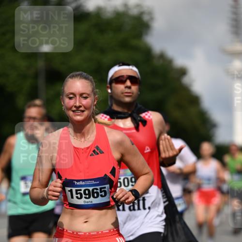 29.06.2025 - hella hamburg halbmarathon Dr. Thomas Lammeyer http://msf.ph/oto/8250968 29.06.2025 09:51:39 Kennedybrücke 1164, 1385, 1644, 1743, 2714, 2767, 3959, 4860, 5091, 5315, 6684, 6990, 7884, 9178, 9944, 10404, 10793, 10900, 11202, 11227 meine-sportfotos.de