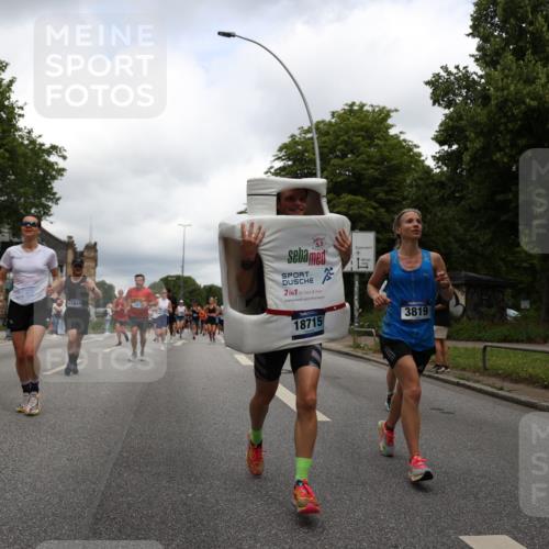 29.06.2025 - hella hamburg halbmarathon Yannick Fuchs http://msf.ph/oto/8251000 29.06.2025 10:47:56 20KM 1267, 1422, 1442, 1502, 1549, 1870, 2058, 2070, 2354, 2432, 2518, 2630, 3096, 3103, 3819, 4299, 5020, 5259, 6260, 6294, 6374, 6511, 6512, 7274, 7395, 7478, 7973, 8285, 8335, 8394, 9032, 9380, 9791, 9922, 10040, 11009, 11068, 11430, 11789, 11844, 12321, 12607, 12632, 13033, 13397, 13794, 13803, 13912, 14026, 14239, 14702, 15146, 15441, 15838, 15856, 15946, 16780, 17348, 17482, 18143, 18308, 18418, 18450, 18514, 18612, 19067 meine-sportfotos.de