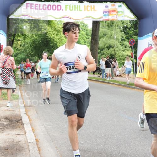 29.06.2025 - hella hamburg halbmarathon MichiJ http://msf.ph/oto/8251034 29.06.2025 10:51:58 Zwischen KM18-KM19 1526, 4146, 5742, 0000, 6462, 7935, 10074, 14306, 16233, 16237, 18426 meine-sportfotos.de
