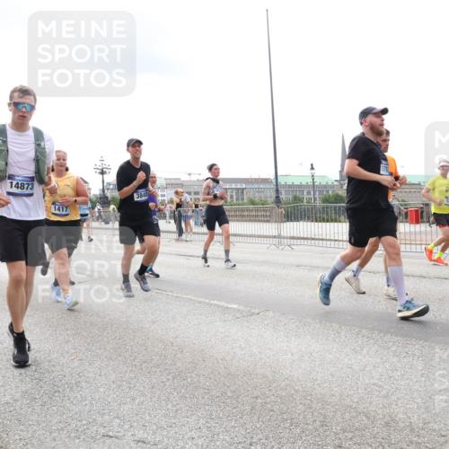 29.06.2025 - hella hamburg halbmarathon Lena Gebhardt http://msf.ph/oto/8251143 29.06.2025 10:34:09 Lombardsbrücke 1189, 1275, 1417, 1672, 1705, 1787, 1896, 2265, 2412, 2464, 2482, 2496, 2510, 2511, 2526, 2801, 2933, 3145, 3264, 3340, 3345, 3560, 3829, 3848, 4479, 4696, 4807, 4824, 4826, 4942, 5096, 5141, 5557, 5561, 5566, 5584, 5609, 5691, 5821, 5822, 5887, 6105, 6364, 6515, 6516, 6571, 6574, 6956, 7027, 7324, 7329, 7565, 8202, 8277, 8349, 8375, 8377, 8383, 8401, 8965, 9094, 9379, 9875, 9995, 10007, 10071, 10360, 10561, 10564, 11872, 13957, 16919, 17230, 18941 meine-sportfotos.de