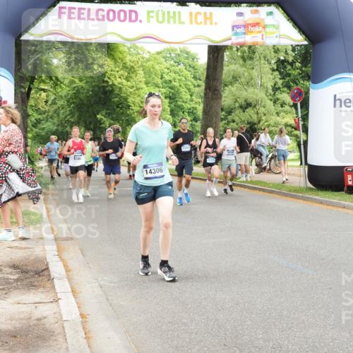 29.06.2025 - hella hamburg halbmarathon MichiJ http://msf.ph/oto/8251167 29.06.2025 10:52:00 Zwischen KM18-KM19 1526, 4146, 5742, 0000, 6462, 7935, 10074, 13901, 14306, 16233, 16237, 18196, 18426 meine-sportfotos.de