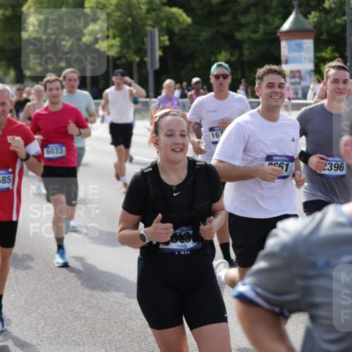 29.06.2025 - hella hamburg halbmarathon Jannik Wohlers http://msf.ph/oto/8251217 29.06.2025 09:56:25 Lombardsbrücke 1460, 1496, 1833, 2013, 2074, 2111, 2208, 2340, 2378, 2396, 2878, 3310, 3652, 4377, 4404, 4635, 4897, 5169, 5194, 5839, 6033, 6377, 6561, 6562, 6631, 7176, 7475, 8261, 8572, 8587, 8618, 8661, 8710, 8863, 8921, 9082, 9497, 9597, 9638, 9876, 9985, 10189, 10371, 10508, 10896, 11184, 11809, 12311, 12482, 12584, 12585, 12590, 12651, 12690, 12858, 13245, 13282, 13394, 13609, 13962, 14033, 14408, 14526, 14588, 14834, 14990, 14994, 15149, 15818 meine-sportfotos.de