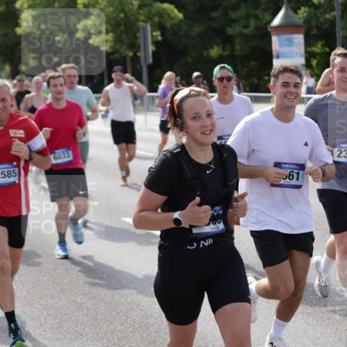 29.06.2025 - hella hamburg halbmarathon Jannik Wohlers http://msf.ph/oto/8251259 29.06.2025 09:56:25 Lombardsbrücke 1460, 1496, 1833, 2013, 2074, 2111, 2208, 2340, 2378, 2396, 2878, 3310, 3652, 4377, 4404, 4635, 4897, 5169, 5194, 5839, 6033, 6377, 6561, 6562, 6631, 7176, 7475, 8261, 8572, 8587, 8618, 8661, 8710, 8863, 8921, 9082, 9497, 9597, 9638, 9876, 9985, 10189, 10371, 10508, 10896, 11184, 11809, 12311, 12482, 12584, 12585, 12590, 12651, 12690, 12858, 13245, 13282, 13394, 13609, 13962, 14033, 14408, 14526, 14588, 14834, 14990, 14994, 15149, 15818 meine-sportfotos.de