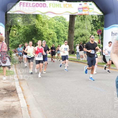 29.06.2025 - hella hamburg halbmarathon MichiJ http://msf.ph/oto/8251267 29.06.2025 10:52:01 Zwischen KM18-KM19 1526, 4146, 6462, 7271, 7935, 9254, 10074, 13901, 14306, 15377, 16237, 17550, 18196, 18426 meine-sportfotos.de