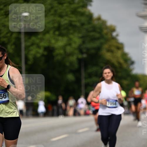 29.06.2025 - hella hamburg halbmarathon Dr. Thomas Lammeyer http://msf.ph/oto/8251359 29.06.2025 10:14:23 Kennedybrücke 1052, 1186, 1456, 1483, 1513, 4389, 7058, 7250, 7685, 8685, 9150, 9681, 9829, 9988 meine-sportfotos.de