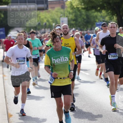 29.06.2025 - hella hamburg halbmarathon Jannik Wohlers http://msf.ph/oto/8251426 29.06.2025 09:56:27 Lombardsbrücke 1460, 1496, 1783, 1833, 2013, 2074, 2111, 2208, 2340, 2378, 2396, 2878, 3310, 3652, 3791, 4377, 4635, 4770, 4897, 5008, 5169, 5194, 5839, 6033, 6377, 6631, 7176, 8112, 8261, 8572, 8587, 8618, 8661, 8710, 8813, 8863, 8921, 9082, 9497, 9638, 9876, 9985, 10189, 10371, 10896, 11184, 12311, 12482, 12584, 12585, 12590, 12651, 12690, 12733, 12858, 13245, 13282, 13394, 13609, 13962, 14033, 14526, 14562, 14588, 14834, 14990, 15149, 15818 meine-sportfotos.de
