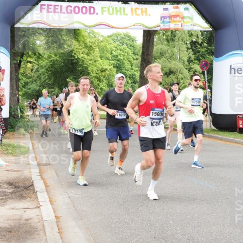 29.06.2025 - hella hamburg halbmarathon MichiJ http://msf.ph/oto/8251451 29.06.2025 10:52:03 Zwischen KM18-KM19 4146, 4613, 7271, 7474, 9254, 11614, 13210, 13901, 14306, 15009, 15377, 16237, 17550, 18196, 18426 meine-sportfotos.de