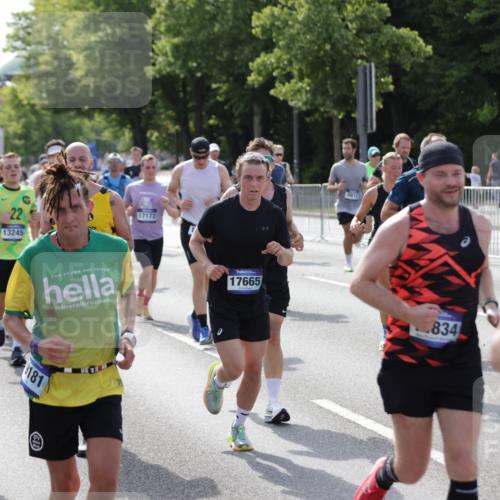 29.06.2025 - hella hamburg halbmarathon Jannik Wohlers http://msf.ph/oto/8251563 29.06.2025 09:56:29 Lombardsbrücke 1460, 1496, 1783, 1833, 2013, 2074, 2111, 2208, 2340, 2378, 2396, 2878, 3310, 3575, 3652, 3791, 4377, 4635, 4770, 4897, 5008, 5169, 5194, 5839, 6033, 6377, 6631, 7176, 8112, 8572, 8587, 8618, 8661, 8710, 8813, 8863, 8921, 9082, 9497, 9638, 9876, 9985, 10189, 10371, 10859, 10896, 11184, 12311, 12482, 12585, 12590, 12651, 12690, 12733, 12858, 13245, 13282, 13609, 13962, 14033, 14526, 14562, 14588, 14834, 15149, 15818 meine-sportfotos.de