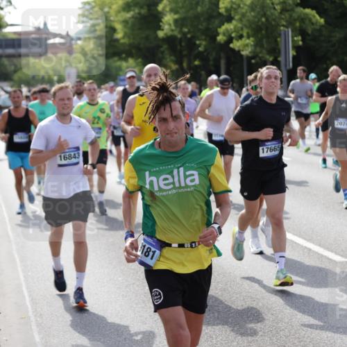 29.06.2025 - hella hamburg halbmarathon Jannik Wohlers http://msf.ph/oto/8251616 29.06.2025 09:56:29 Lombardsbrücke 1460, 1496, 1783, 1833, 2013, 2074, 2111, 2208, 2340, 2378, 2396, 2878, 3310, 3575, 3652, 3791, 4377, 4635, 4770, 4897, 5008, 5169, 5194, 5839, 6033, 6377, 6631, 7176, 8112, 8572, 8587, 8618, 8661, 8710, 8813, 8863, 8921, 9082, 9497, 9638, 9876, 9985, 10189, 10371, 10859, 10896, 11184, 12311, 12482, 12585, 12590, 12651, 12690, 12733, 12858, 13245, 13282, 13609, 13962, 14033, 14526, 14562, 14588, 14834, 15149, 15818 meine-sportfotos.de
