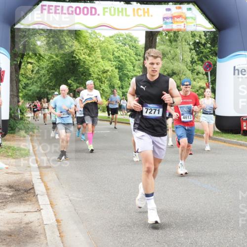 29.06.2025 - hella hamburg halbmarathon MichiJ http://msf.ph/oto/8251720 29.06.2025 10:52:05 Zwischen KM18-KM19 1885, 4613, 7271, 7474, 9254, 10756, 11614, 11784, 13210, 13901, 15009, 15377, 17550, 18196, 19165, 19176 meine-sportfotos.de