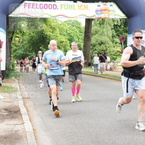 29.06.2025 - hella hamburg halbmarathon MichiJ http://msf.ph/oto/8251902 29.06.2025 10:52:07 Zwischen KM18-KM19 1885, 4613, 7271, 7474, 9254, 9339, 10756, 11614, 11784, 13210, 13901, 15009, 15377, 16344, 17550, 18128, 18196, 18525, 19165, 19176 meine-sportfotos.de