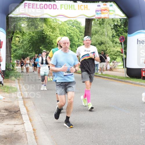 29.06.2025 - hella hamburg halbmarathon MichiJ http://msf.ph/oto/8251958 29.06.2025 10:52:07 Zwischen KM18-KM19 1885, 4613, 7271, 7474, 9254, 9339, 10756, 11614, 11784, 13210, 13901, 15009, 15377, 16344, 17550, 18128, 18196, 18525, 19165, 19176 meine-sportfotos.de