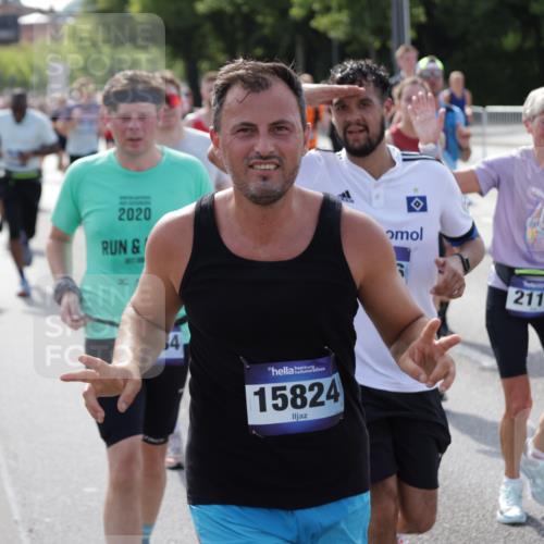 29.06.2025 - hella hamburg halbmarathon Jannik Wohlers http://msf.ph/oto/8252003 29.06.2025 09:56:33 Lombardsbrücke 1381, 1537, 1657, 1783, 1833, 2074, 2111, 2340, 2396, 2839, 2869, 2878, 3310, 3575, 3652, 3791, 4377, 4635, 4770, 4897, 5008, 5169, 5194, 5319, 5839, 6033, 6377, 6631, 7176, 8112, 8313, 8572, 8651, 8661, 8710, 8813, 8863, 8921, 8930, 9060, 9082, 9497, 9876, 9985, 10040, 10133, 10189, 10371, 10859, 10896, 11184, 11975, 12311, 12482, 12585, 12590, 12651, 12690, 12733, 12858, 13245, 13267, 13282, 13609, 13865, 13962, 14033, 14036, 14482, 14526, 14562, 14588, 14592, 14834 meine-sportfotos.de
