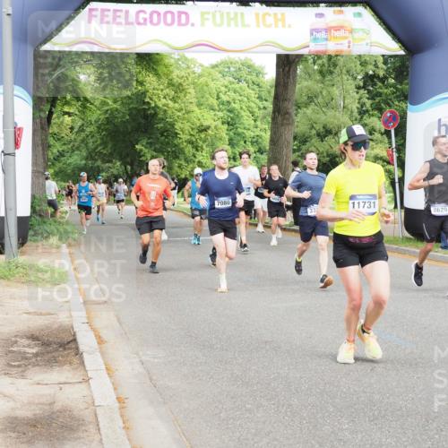 29.06.2025 - hella hamburg halbmarathon MichiJ http://msf.ph/oto/8252033 29.06.2025 10:28:58 Zwischen KM18-KM19 2324, 3332, 4843, 5375, 8465, 8629, 11731, 11765, 12046, 12540, 12704, 13158, 15828, 17214, 17973 meine-sportfotos.de