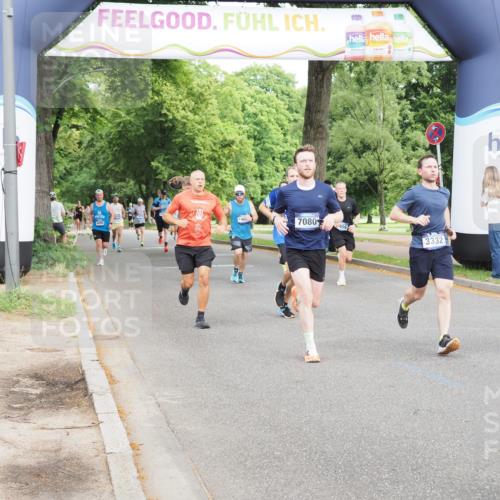 29.06.2025 - hella hamburg halbmarathon MichiJ http://msf.ph/oto/8252145 29.06.2025 10:28:58 Zwischen KM18-KM19 2324, 3332, 4843, 5375, 8465, 8629, 11731, 11765, 12046, 12540, 12704, 13158, 15828, 17214, 17973 meine-sportfotos.de