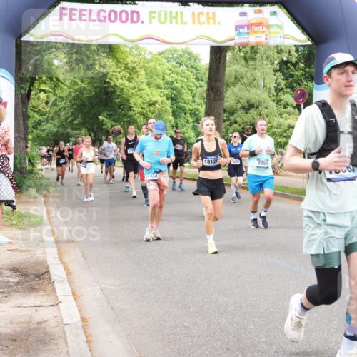 29.06.2025 - hella hamburg halbmarathon MichiJ http://msf.ph/oto/8252289 29.06.2025 10:52:10 Zwischen KM18-KM19 1885, 2490, 4613, 6706, 7474, 7907, 9339, 10756, 11614, 11784, 13210, 14642, 15009, 16063, 16344, 17434, 18128, 18525, 19165, 19173, 19176 meine-sportfotos.de