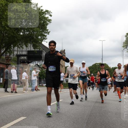 29.06.2025 - hella hamburg halbmarathon Yannick Fuchs http://msf.ph/oto/8252373 29.06.2025 10:48:01 20KM 1267, 1422, 1442, 1502, 1549, 1870, 2058, 2432, 2518, 2630, 3096, 3103, 3310, 3819, 3898, 4299, 5020, 5259, 6260, 6294, 6374, 7129, 7395, 7478, 7973, 8285, 8394, 9032, 9380, 9791, 9922, 10040, 11009, 11068, 11430, 11789, 11844, 12213, 12321, 12607, 12632, 13033, 13147, 13397, 13794, 13803, 13912, 14026, 14239, 14702, 15146, 15838, 15856, 16623, 16780, 17482, 18308, 18450, 18514, 18612, 18759, 19067 meine-sportfotos.de