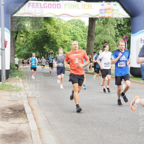 29.06.2025 - hella hamburg halbmarathon MichiJ http://msf.ph/oto/8252389 29.06.2025 10:28:59 Zwischen KM18-KM19 2324, 3332, 4843, 5409, 7080, 8465, 8629, 11731, 11765, 12046, 12704, 14092, 15828, 17214 meine-sportfotos.de