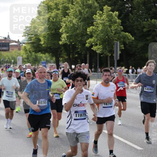 29.06.2025 - hella hamburg halbmarathon Jannik Wohlers http://msf.ph/oto/8252483 29.06.2025 09:56:40 Lombardsbrücke 1327, 1381, 1537, 1657, 1783, 2025, 2074, 2111, 2340, 2839, 2869, 2878, 3093, 3575, 3791, 4726, 4770, 4897, 5008, 5319, 5744, 6377, 6631, 7176, 7177, 7259, 7918, 8112, 8313, 8651, 8813, 8930, 9060, 9497, 10040, 10133, 10189, 10859, 10896, 11184, 11451, 11747, 11975, 12482, 12528, 12590, 12690, 12733, 13245, 13267, 13865, 14036, 14125, 14192, 14482, 14562, 14588, 14592, 14834, 15590, 16094, 16291, 16732 meine-sportfotos.de