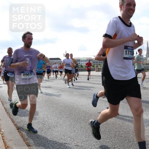 29.06.2025 - hella hamburg halbmarathon Lena Gebhardt http://msf.ph/oto/8252485 29.06.2025 09:56:45 Lombardsbrücke 1452, 1460, 1496, 1499, 1592, 1628, 1783, 1833, 1877, 2013, 2058, 2074, 2082, 2111, 2208, 2340, 2378, 2396, 2771, 2878, 2953, 2996, 3256, 3296, 3310, 3575, 3652, 3791, 4065, 4077, 4377, 4404, 4635, 4711, 4770, 4833, 4897, 5008, 5169, 5194, 5482, 5600, 5607, 5839, 5978, 6033, 6168, 6286, 6377, 6511, 6512, 6561, 6562, 6631, 7176, 7383, 7475, 7583, 7943, 8112, 8261, 8361, 8514, 8572, 8587, 8618, 8661, 8710, 8813, 8863, 8921, 8968, 8996, 9082, 9246, 9497, 9537, 9597, 9638 meine-sportfotos.de