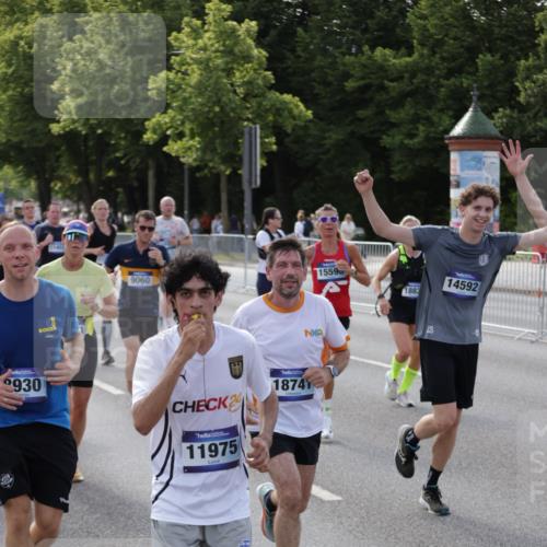 29.06.2025 - hella hamburg halbmarathon Jannik Wohlers http://msf.ph/oto/8252538 29.06.2025 09:56:40 Lombardsbrücke 1327, 1381, 1537, 1657, 1783, 2025, 2074, 2111, 2340, 2839, 2869, 2878, 3093, 3575, 3791, 4726, 4770, 4897, 5008, 5319, 5744, 6377, 6631, 7176, 7177, 7259, 7918, 8112, 8313, 8651, 8813, 8930, 9060, 9497, 10040, 10133, 10189, 10859, 10896, 11184, 11451, 11747, 11975, 12482, 12528, 12590, 12690, 12733, 13245, 13267, 13865, 14036, 14125, 14192, 14482, 14562, 14588, 14592, 14834, 15590, 16094, 16291, 16732 meine-sportfotos.de