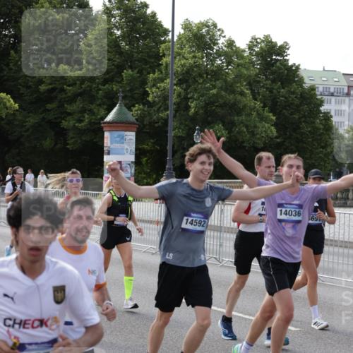 29.06.2025 - hella hamburg halbmarathon Jannik Wohlers http://msf.ph/oto/8252608 29.06.2025 09:56:40 Lombardsbrücke 1327, 1381, 1537, 1657, 1783, 2025, 2074, 2111, 2340, 2839, 2869, 2878, 3093, 3575, 3791, 4726, 4770, 4897, 5008, 5319, 5744, 6377, 6631, 7176, 7177, 7259, 7918, 8112, 8313, 8651, 8813, 8930, 9060, 9497, 10040, 10133, 10189, 10859, 10896, 11184, 11451, 11747, 11975, 12482, 12528, 12590, 12690, 12733, 13245, 13267, 13865, 14036, 14125, 14192, 14482, 14562, 14588, 14592, 14834, 15590, 16094, 16291, 16732 meine-sportfotos.de