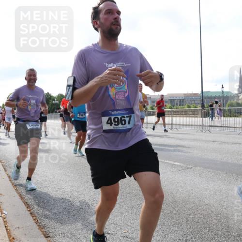 29.06.2025 - hella hamburg halbmarathon Lena Gebhardt http://msf.ph/oto/8252617 29.06.2025 09:56:45 Lombardsbrücke 1452, 1460, 1496, 1499, 1592, 1628, 1783, 1833, 1877, 2013, 2058, 2074, 2082, 2111, 2208, 2340, 2378, 2396, 2771, 2878, 2953, 2996, 3256, 3296, 3310, 3575, 3652, 3791, 4065, 4077, 4377, 4404, 4635, 4711, 4770, 4833, 4897, 5008, 5169, 5194, 5482, 5600, 5607, 5839, 5978, 6033, 6168, 6286, 6377, 6511, 6512, 6561, 6562, 6631, 7176, 7383, 7475, 7583, 7943, 8112, 8261, 8361, 8514, 8572, 8587, 8618, 8661, 8710, 8813, 8863, 8921, 8968, 8996, 9082, 9246, 9497, 9537, 9597, 9638 meine-sportfotos.de