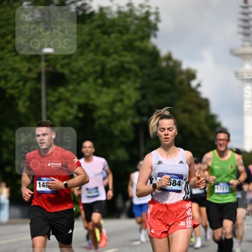29.06.2025 - hella hamburg halbmarathon Dr. Thomas Lammeyer http://msf.ph/oto/8252621 29.06.2025 09:51:42 Kennedybrücke 1385, 1505, 1710, 1743, 2714, 2767, 3959, 4860, 5091, 5315, 5554, 6684, 6990, 7884, 9178, 10404, 10793, 10852, 10900, 11202, 11227 meine-sportfotos.de