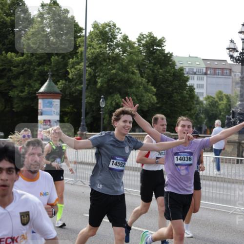 29.06.2025 - hella hamburg halbmarathon Jannik Wohlers http://msf.ph/oto/8252644 29.06.2025 09:56:41 Lombardsbrücke 1327, 1381, 1537, 1657, 1783, 2025, 2074, 2111, 2340, 2839, 2869, 2878, 3093, 3575, 3791, 4726, 4770, 4897, 5008, 5319, 5744, 6377, 6631, 7176, 7177, 7259, 7918, 8112, 8313, 8651, 8813, 8930, 9060, 9497, 10040, 10133, 10189, 10859, 10896, 11184, 11451, 11747, 11975, 12528, 12590, 12690, 12733, 13245, 13267, 13865, 14036, 14125, 14192, 14482, 14562, 14592, 15590, 16094, 16291, 16732 meine-sportfotos.de