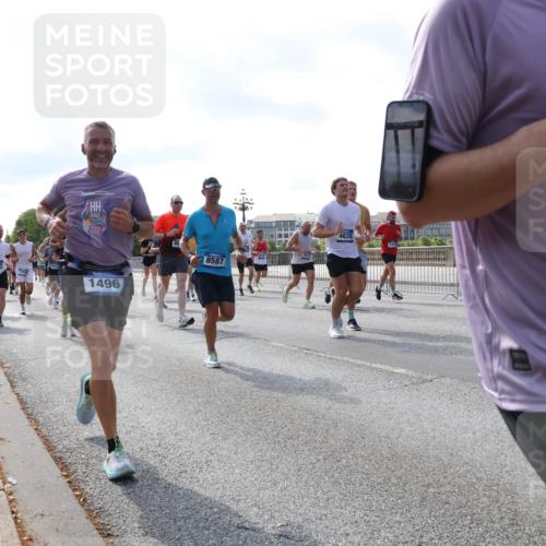 29.06.2025 - hella hamburg halbmarathon Lena Gebhardt http://msf.ph/oto/8252730 29.06.2025 09:56:45 Lombardsbrücke 1452, 1460, 1496, 1499, 1592, 1628, 1783, 1833, 1877, 2013, 2058, 2074, 2082, 2111, 2208, 2340, 2378, 2396, 2771, 2878, 2953, 2996, 3256, 3296, 3310, 3575, 3652, 3791, 4065, 4077, 4377, 4404, 4635, 4711, 4770, 4833, 4897, 5008, 5169, 5194, 5482, 5600, 5607, 5839, 5978, 6033, 6168, 6286, 6377, 6511, 6512, 6561, 6562, 6631, 7176, 7383, 7475, 7583, 7943, 8112, 8261, 8361, 8514, 8572, 8587, 8618, 8661, 8710, 8813, 8863, 8921, 8968, 8996, 9082, 9246, 9497, 9537, 9597, 9638 meine-sportfotos.de
