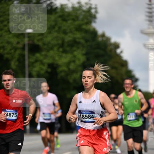 29.06.2025 - hella hamburg halbmarathon Dr. Thomas Lammeyer http://msf.ph/oto/8252750 29.06.2025 09:51:42 Kennedybrücke 1385, 1505, 1710, 1743, 2714, 2767, 3959, 4860, 5091, 5315, 5554, 6684, 6990, 7884, 9178, 10404, 10793, 10852, 10900, 11202, 11227 meine-sportfotos.de