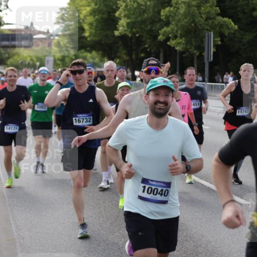 29.06.2025 - hella hamburg halbmarathon Jannik Wohlers http://msf.ph/oto/8252782 29.06.2025 09:56:42 Lombardsbrücke 1327, 1381, 1442, 1537, 1657, 1783, 2025, 2074, 2111, 2340, 2814, 2839, 2869, 2878, 3093, 3575, 3791, 4726, 4770, 4897, 5008, 5319, 5744, 6377, 6631, 7176, 7177, 7259, 7918, 8112, 8313, 8651, 8813, 8930, 9060, 9497, 10040, 10133, 10189, 10549, 10859, 10896, 11184, 11451, 11747, 11975, 12528, 12590, 12733, 13245, 13267, 13794, 13865, 14036, 14125, 14192, 14482, 14562, 14592, 15590, 16094, 16291, 16732 meine-sportfotos.de