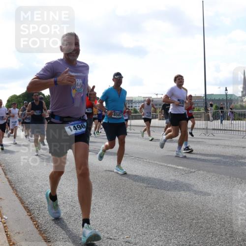 29.06.2025 - hella hamburg halbmarathon Lena Gebhardt http://msf.ph/oto/8252863 29.06.2025 09:56:46 Lombardsbrücke 1381, 1452, 1460, 1496, 1592, 1628, 1783, 1833, 1877, 2013, 2058, 2074, 2082, 2111, 2208, 2340, 2378, 2396, 2771, 2878, 2953, 2996, 3256, 3296, 3310, 3575, 3652, 3791, 4065, 4077, 4377, 4404, 4635, 4711, 4770, 4833, 4897, 5008, 5169, 5194, 5319, 5482, 5600, 5607, 5839, 5978, 6033, 6286, 6377, 6511, 6512, 6561, 6562, 6631, 7176, 7383, 7475, 7583, 8112, 8261, 8361, 8514, 8572, 8587, 8618, 8661, 8710, 8813, 8863, 8921, 8968, 8996, 9082, 9246, 9497, 9537, 9597, 9638 meine-sportfotos.de