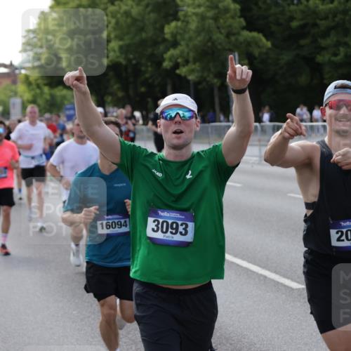 29.06.2025 - hella hamburg halbmarathon Jannik Wohlers http://msf.ph/oto/8253002 29.06.2025 09:56:45 Lombardsbrücke 1327, 1381, 1442, 1537, 1657, 1783, 2025, 2111, 2595, 2814, 2839, 2869, 3093, 3575, 3791, 4726, 4770, 5008, 5013, 5021, 5319, 5744, 6631, 6720, 7177, 7259, 7918, 8112, 8313, 8651, 8813, 8930, 9060, 9316, 10040, 10133, 10189, 10549, 10859, 11184, 11339, 11451, 11747, 11975, 12235, 12421, 12489, 12528, 12580, 12590, 12733, 13267, 13794, 13865, 14036, 14125, 14192, 14482, 14562, 14592, 15484, 15590, 15897, 16094, 16291, 16732, 17129 meine-sportfotos.de