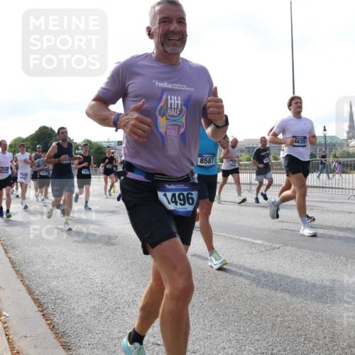 29.06.2025 - hella hamburg halbmarathon Lena Gebhardt http://msf.ph/oto/8253008 29.06.2025 09:56:46 Lombardsbrücke 1381, 1452, 1460, 1496, 1592, 1628, 1783, 1833, 1877, 2013, 2058, 2074, 2082, 2111, 2208, 2340, 2378, 2396, 2771, 2878, 2953, 2996, 3256, 3296, 3310, 3575, 3652, 3791, 4065, 4077, 4377, 4404, 4635, 4711, 4770, 4833, 4897, 5008, 5169, 5194, 5319, 5482, 5600, 5607, 5839, 5978, 6033, 6286, 6377, 6511, 6512, 6561, 6562, 6631, 7176, 7383, 7475, 7583, 8112, 8261, 8361, 8514, 8572, 8587, 8618, 8661, 8710, 8813, 8863, 8921, 8968, 8996, 9082, 9246, 9497, 9537, 9597, 9638 meine-sportfotos.de