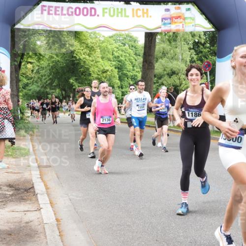 29.06.2025 - hella hamburg halbmarathon MichiJ http://msf.ph/oto/8253029 29.06.2025 10:52:16 Zwischen KM18-KM19 1186, 1229, 1559, 2136, 2490, 4307, 5073, 6322, 6706, 7210, 7211, 7888, 7907, 8960, 9477, 12426, 14642, 15000, 16063, 17434, 18199, 19173 meine-sportfotos.de